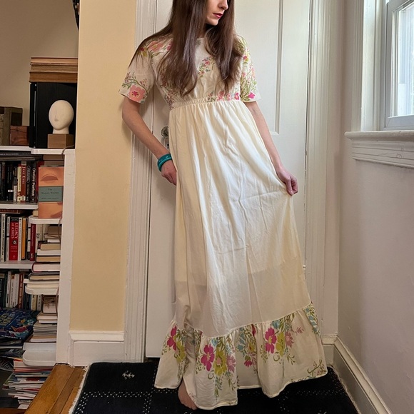 Vintage 70s Sheer Floral Maxi Full Length Boho Dress Nightgown Flower Child - Picture 6 of 13